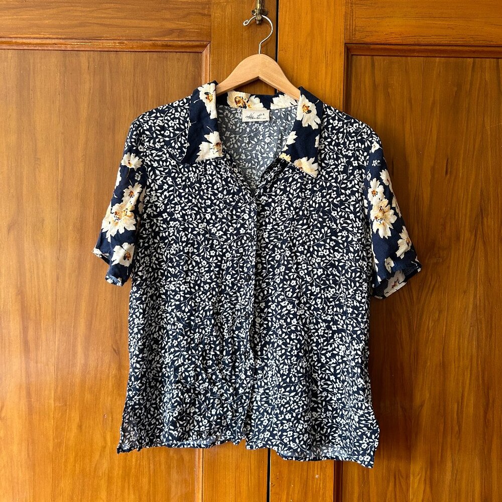 Vintage Floral Kathie Lee Button Down Short Sleeve Shirt